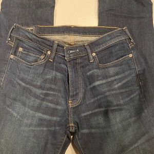 Nice Used Men's Abercrombie Kennan Straight Dark Jeans Sized 32x32